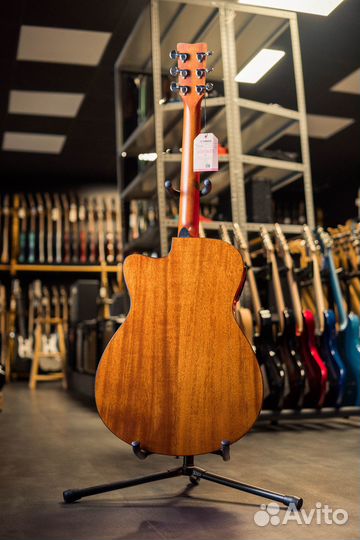 Электроакустическая гитара Yamaha FSX800C N