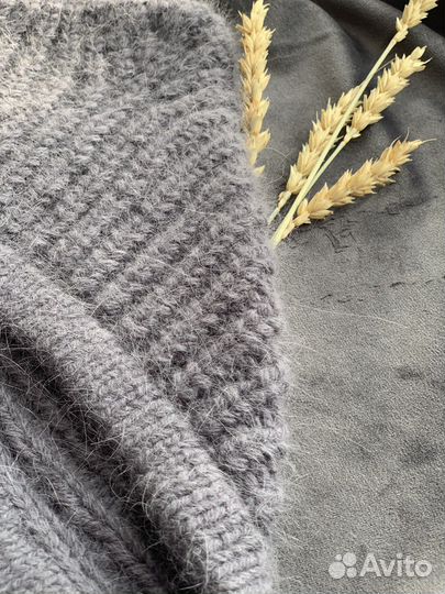 Чепчик вязанный женский