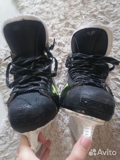 Коньки хоккейные