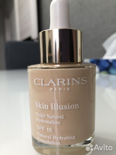 Clarins тональный крем 105N
