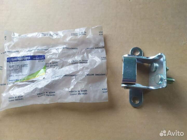 Петля двери багажника ssang yong kyron 2005