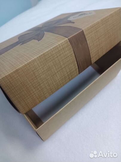 Коробка подарочная