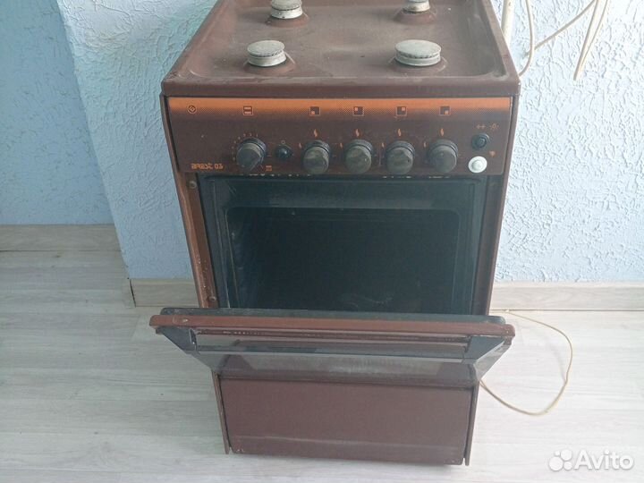 Продам газовую плиту бу