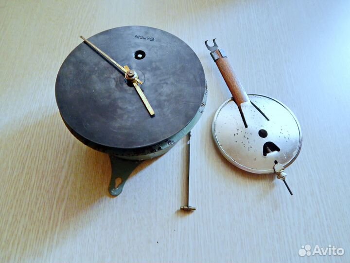 Механизм от часов Янтарь (настенные)