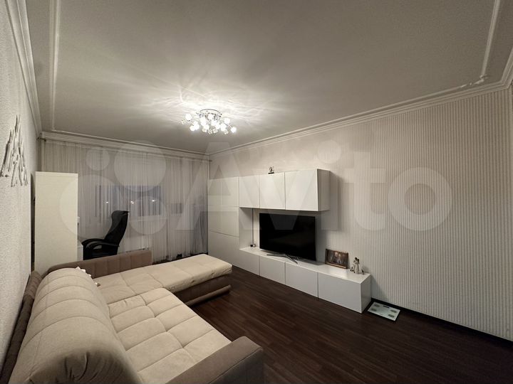 2-к. квартира, 60 м², 6/16 эт.