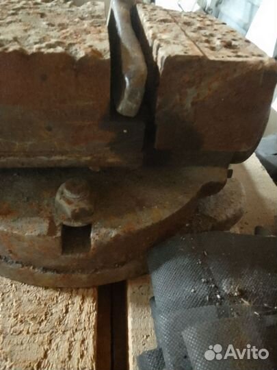 Тиски станочные поворотные СССР