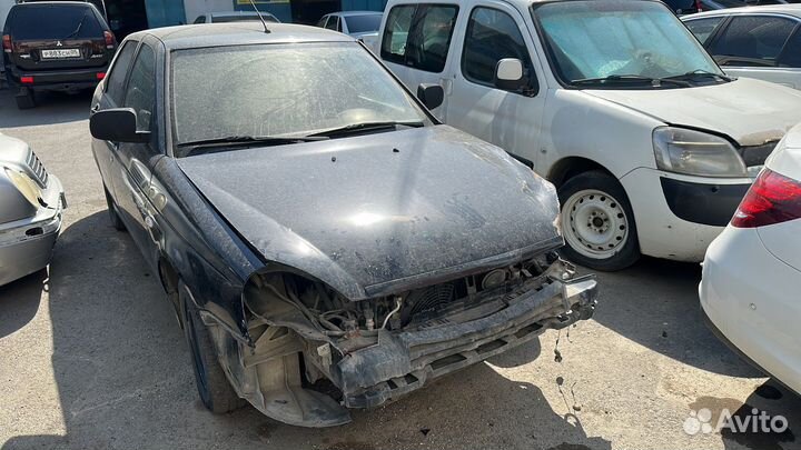 LADA Priora 1.6 МТ, 2011, битый, 170 000 км