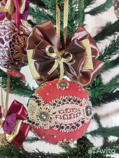 Новогодние игрушки на елку