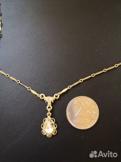 Колье короткое Кулон со стразами бижутерия