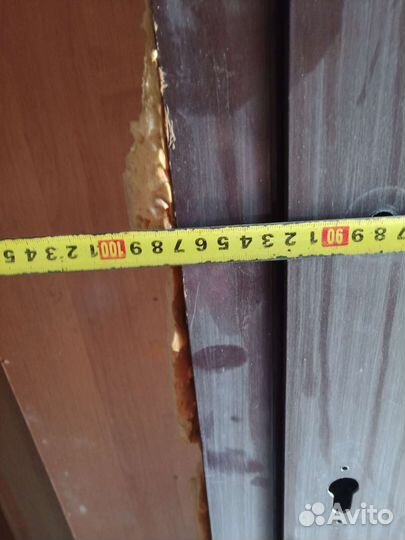 Дверь алюминиевая