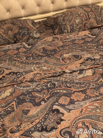 Постельное белье евро бу два комплекта