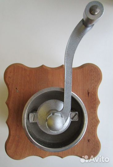 Мельница ручная с твердосплавными жерновами