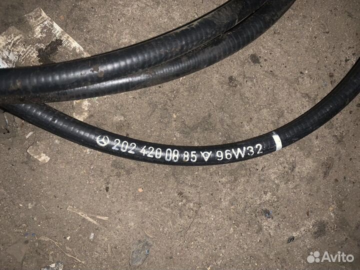 Трос стояночного тормоза Mercedes W202