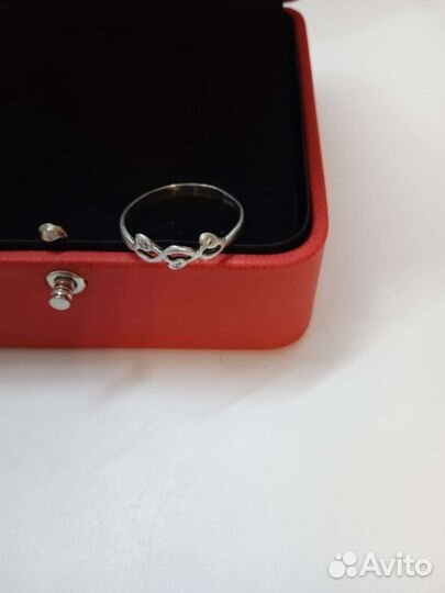 Серебряное кольцо женское