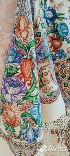 Павловопосадский шерстяной платок