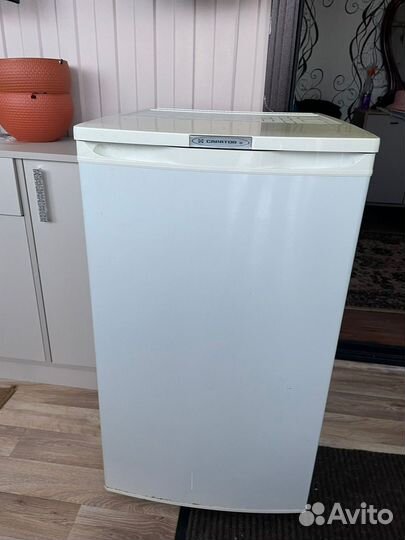 Холодильник маленький
