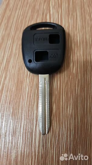 Ключ Toyota Land Cruiser prado