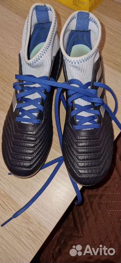 Футбольные бутсы adidas predator