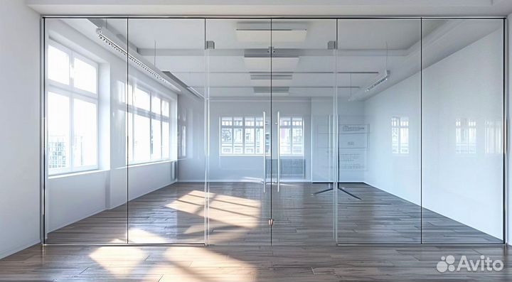 Стеклянная дверь