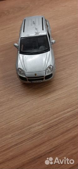 Модель машины Porsche Cayenne