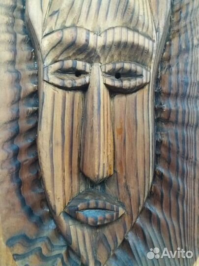 Деревянное резное панно