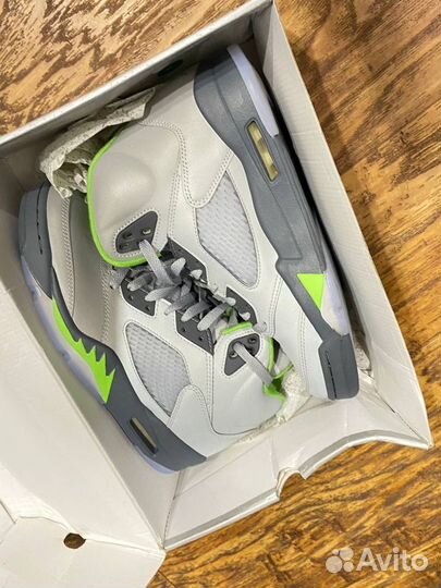 Air Jordan 5 green bean