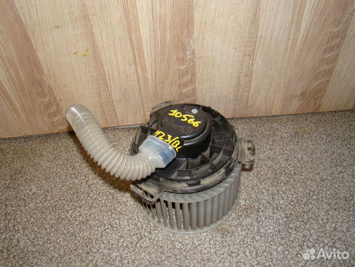 Моторчик печки Mazda 3 (BL)