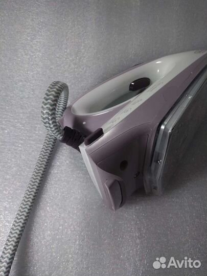 Утюг парогенератора Delonghi 7312870709