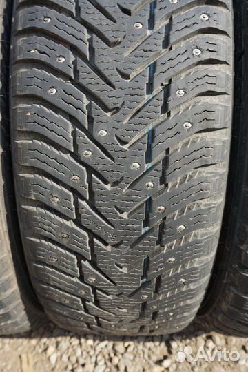 Nokian Tyres Hakkapeliitta 8 SUV 215/65 R16