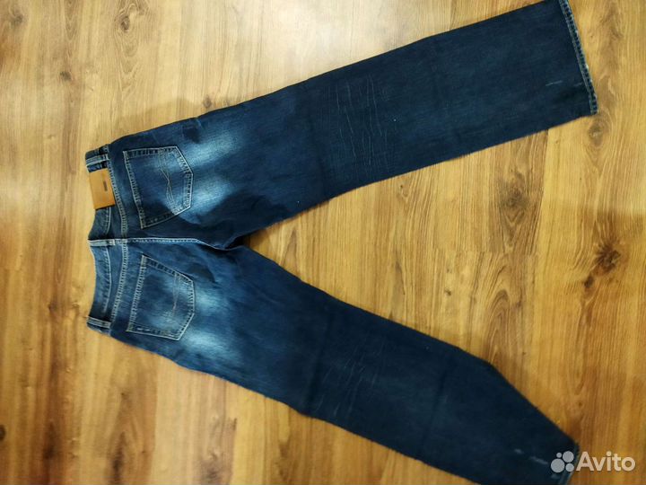 Джинсы