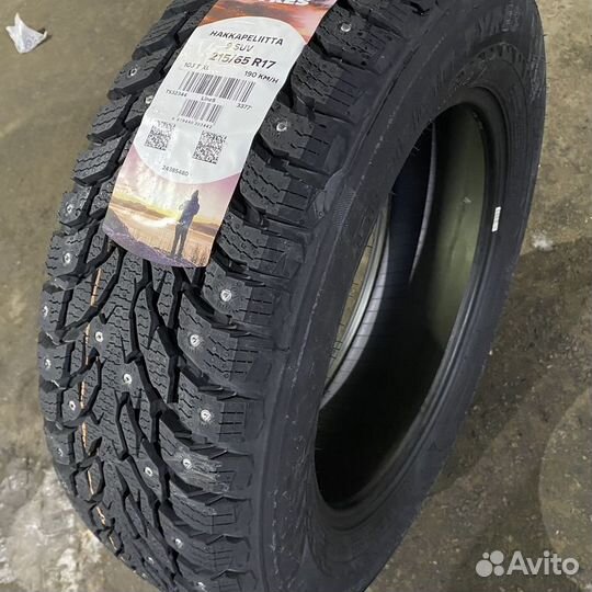 Nokian Tyres Hakkapeliitta 9 SUV 215/65 R17 103T