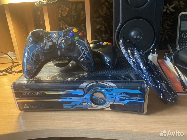Xbox 360 halo 4 Limited Edition 320 Gb