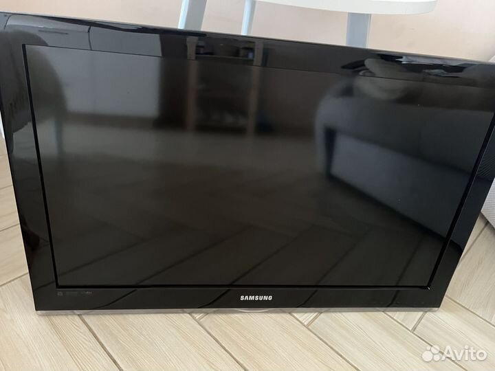 Телевизор samsung