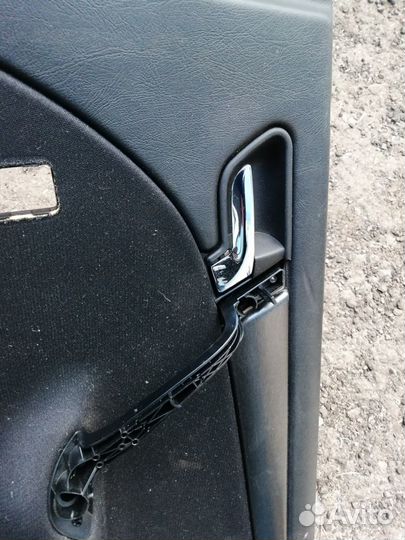 Обшивка задней правой двери Mercedes W202