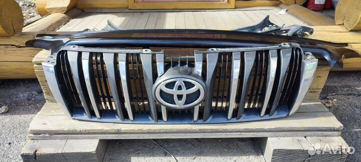 Решетка радиатора оригинал Тойота Прадо 150
