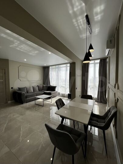 2-к. квартира, 45 м², 8/25 эт.