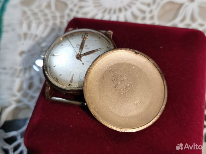 Часы Doxa золотые