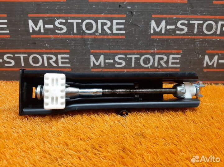 Домкрат Mercedes-Benz E-Class W211 642.920 2006