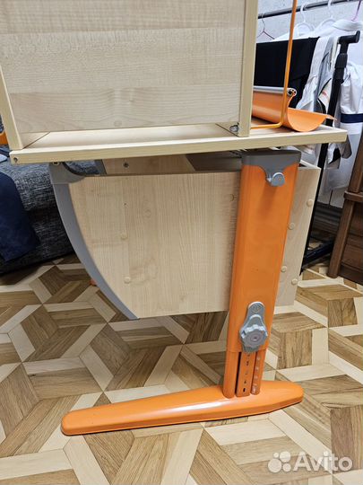 Растущая парта деми