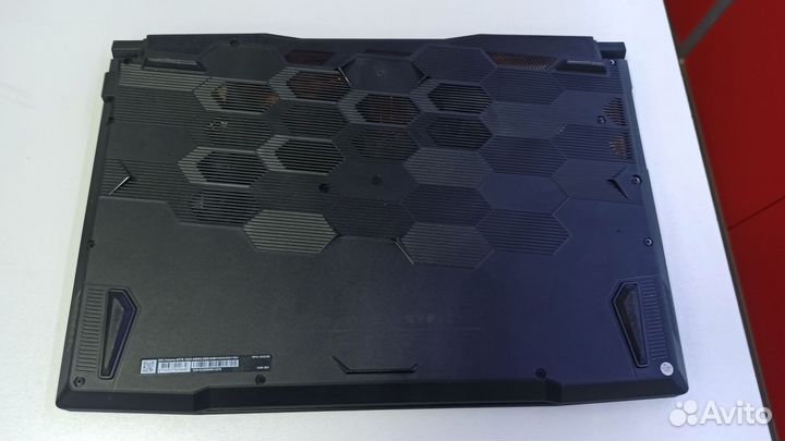 Игровой ноутбук MSI 17