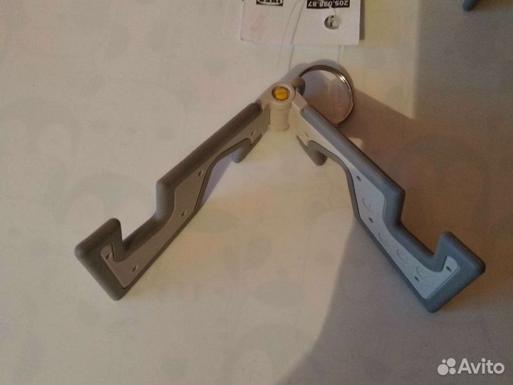 Брелок- подставка для смартфона.Икеа