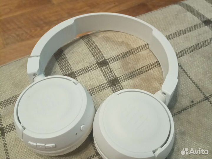 Беспроводные наушники