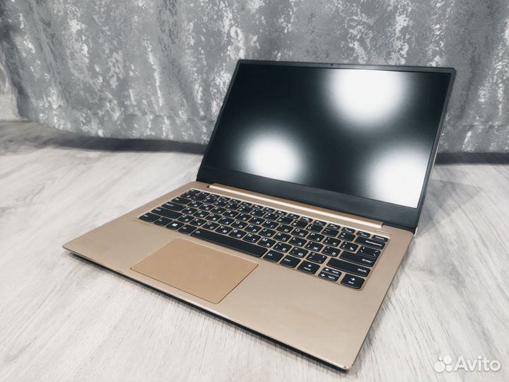 Lenovo Ryzen 5/IPS/FHD/8Gb/SSD256
