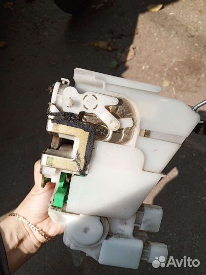 Замок двери Hyundai accord