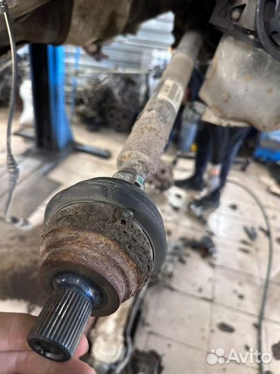 Привод правый Skoda Octavia A5 1.4 BUD 2012