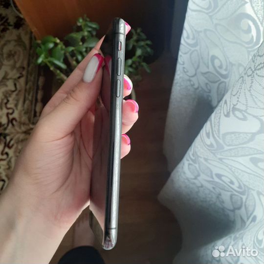 iPhone X, 64 ГБ
