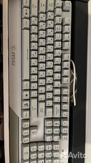 Игровая механическая клавиатура белая