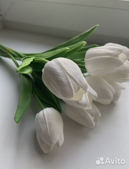 Искусственные тюльпаны