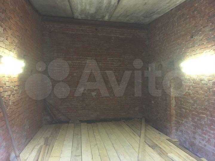 Машиноместо, 24 м²
