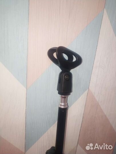 Держатель микрофона со штативом